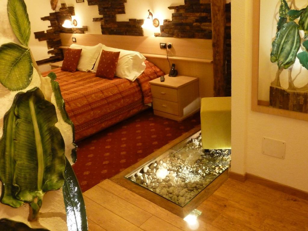 Hotel Ancora Castello-Molina di Fiemme Rom bilde