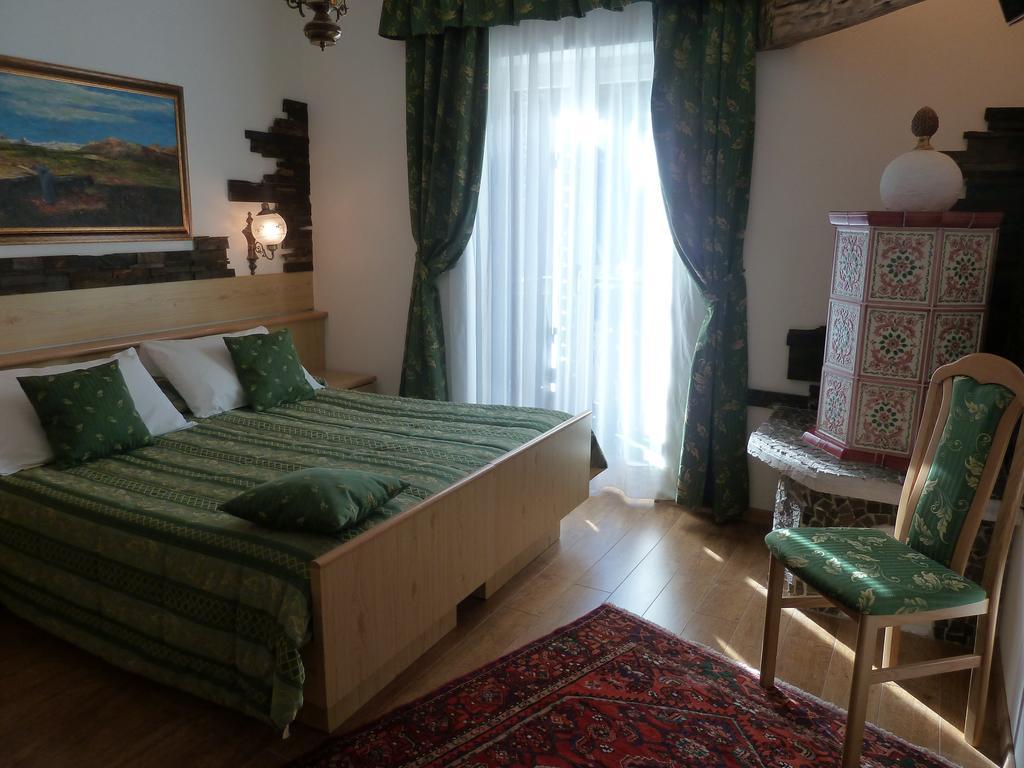 Hotel Ancora Castello-Molina di Fiemme Rom bilde