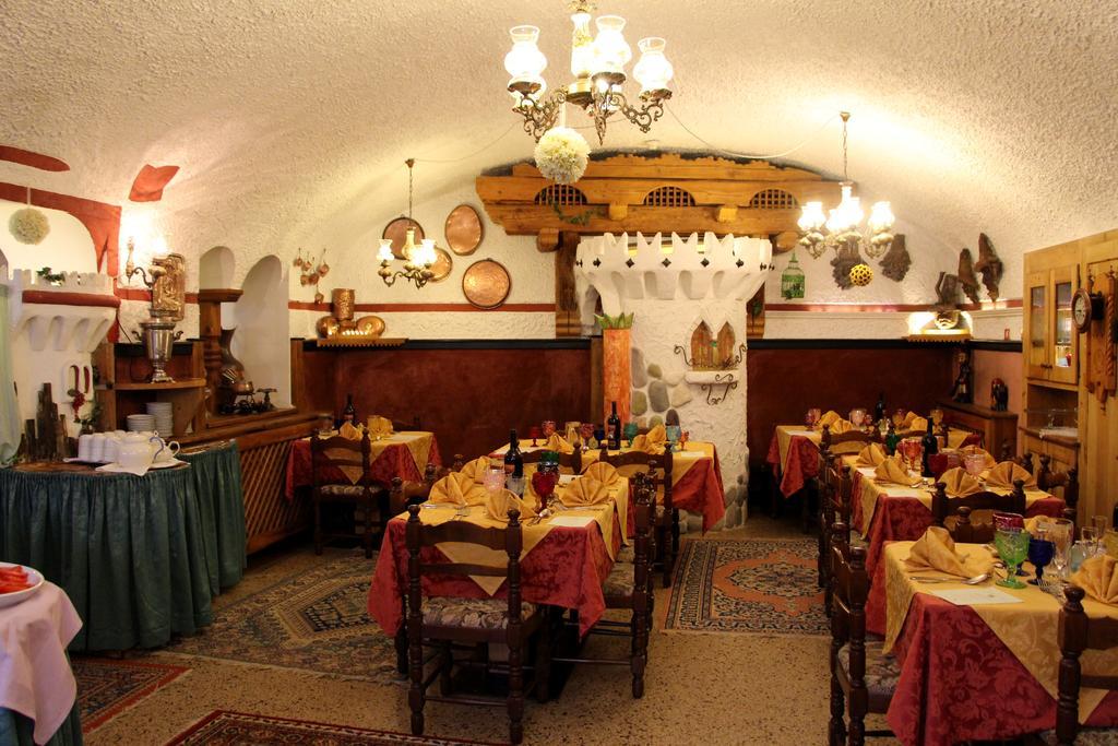 Hotel Ancora Castello-Molina di Fiemme Eksteriør bilde