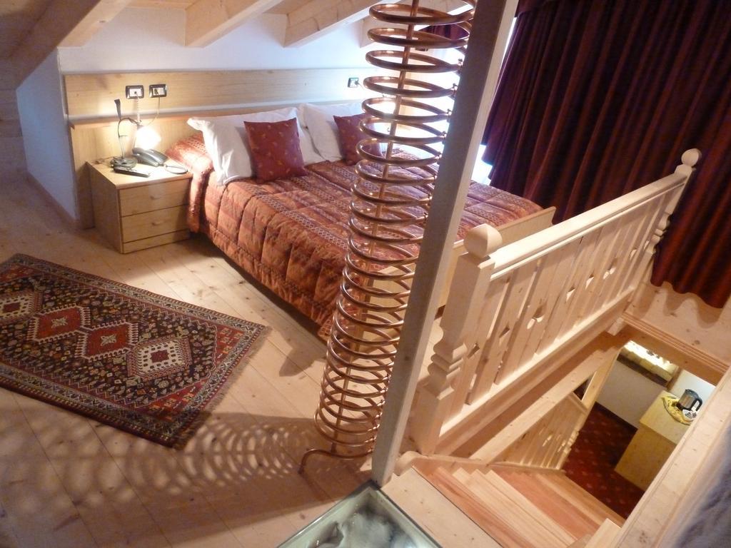 Hotel Ancora Castello-Molina di Fiemme Eksteriør bilde