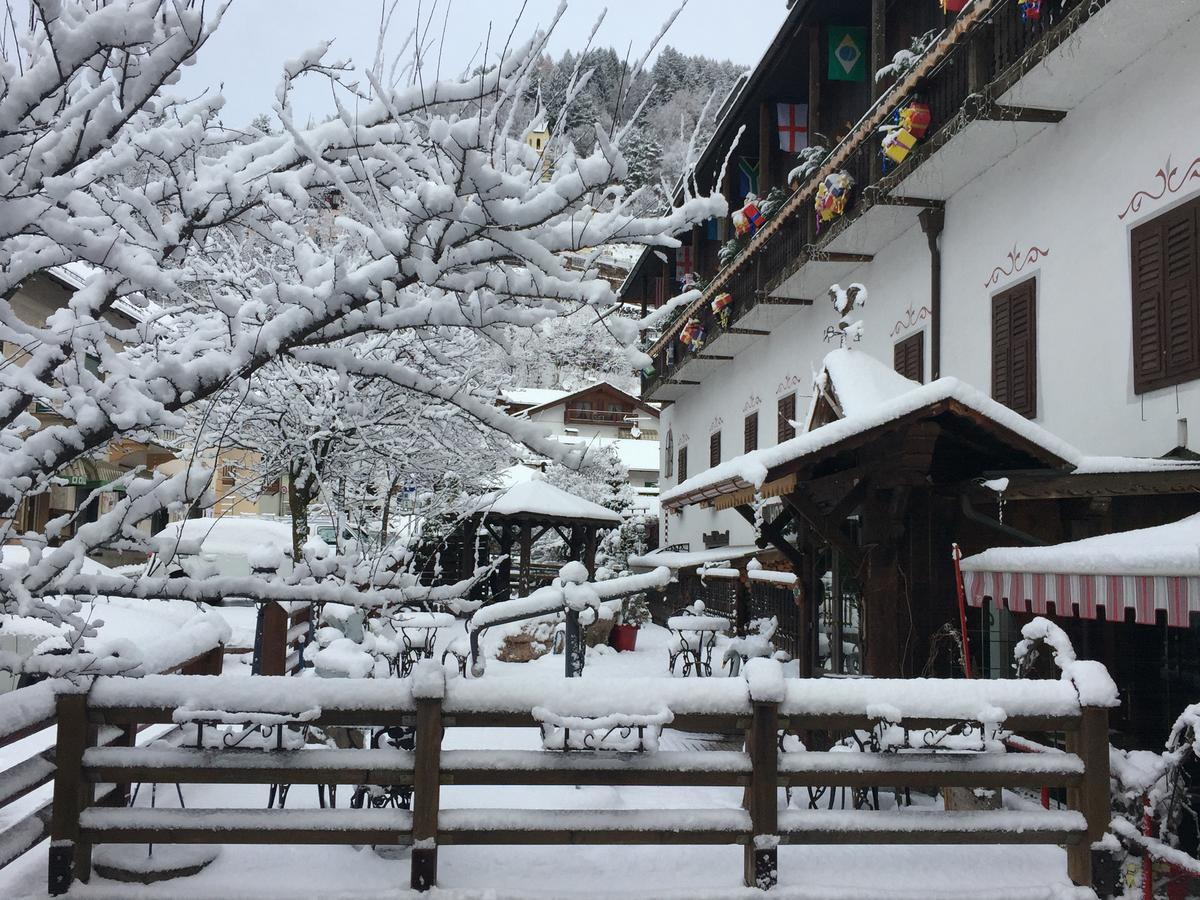 Hotel Ancora Castello-Molina di Fiemme Eksteriør bilde