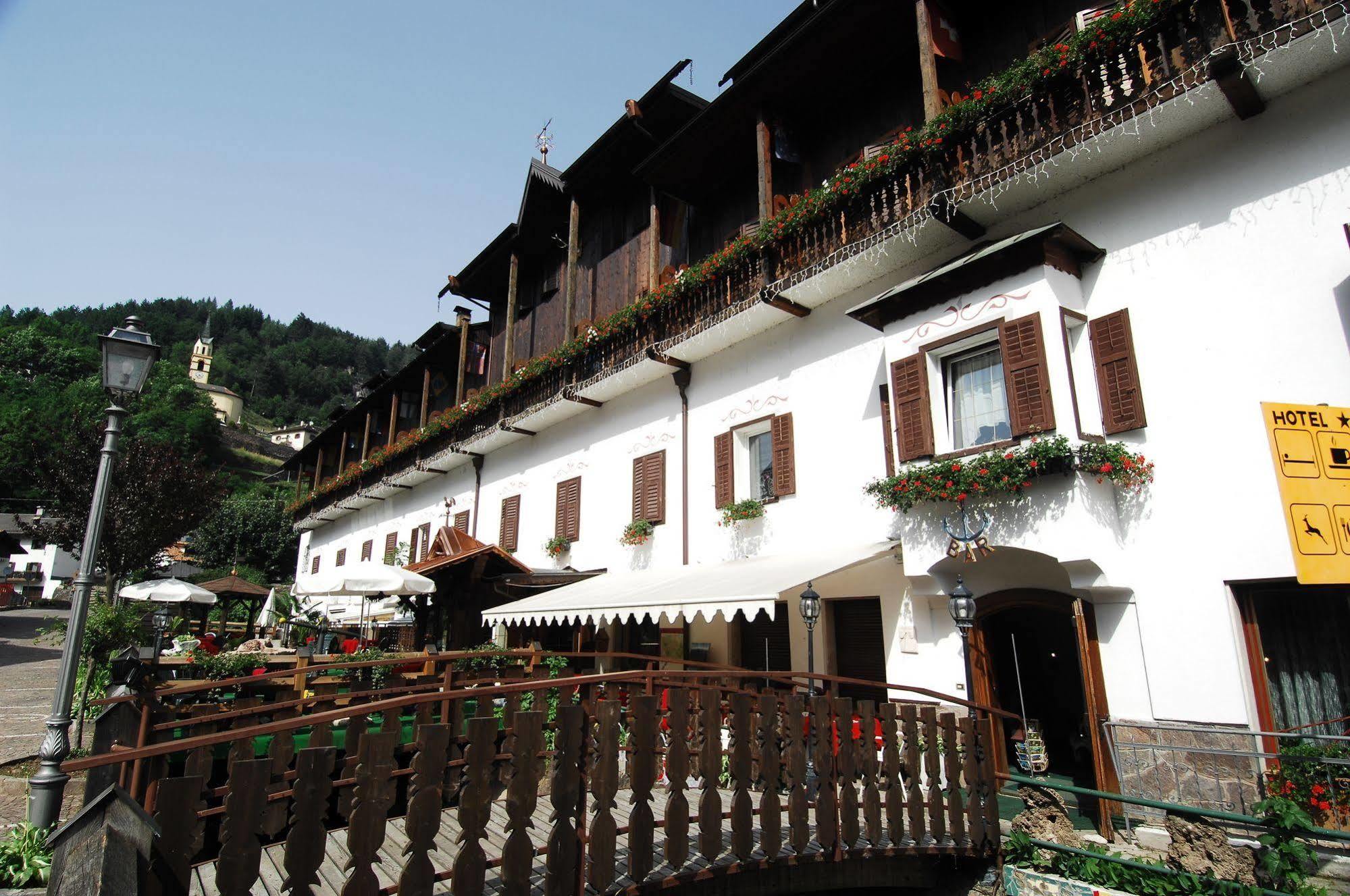 Hotel Ancora Castello-Molina di Fiemme Eksteriør bilde