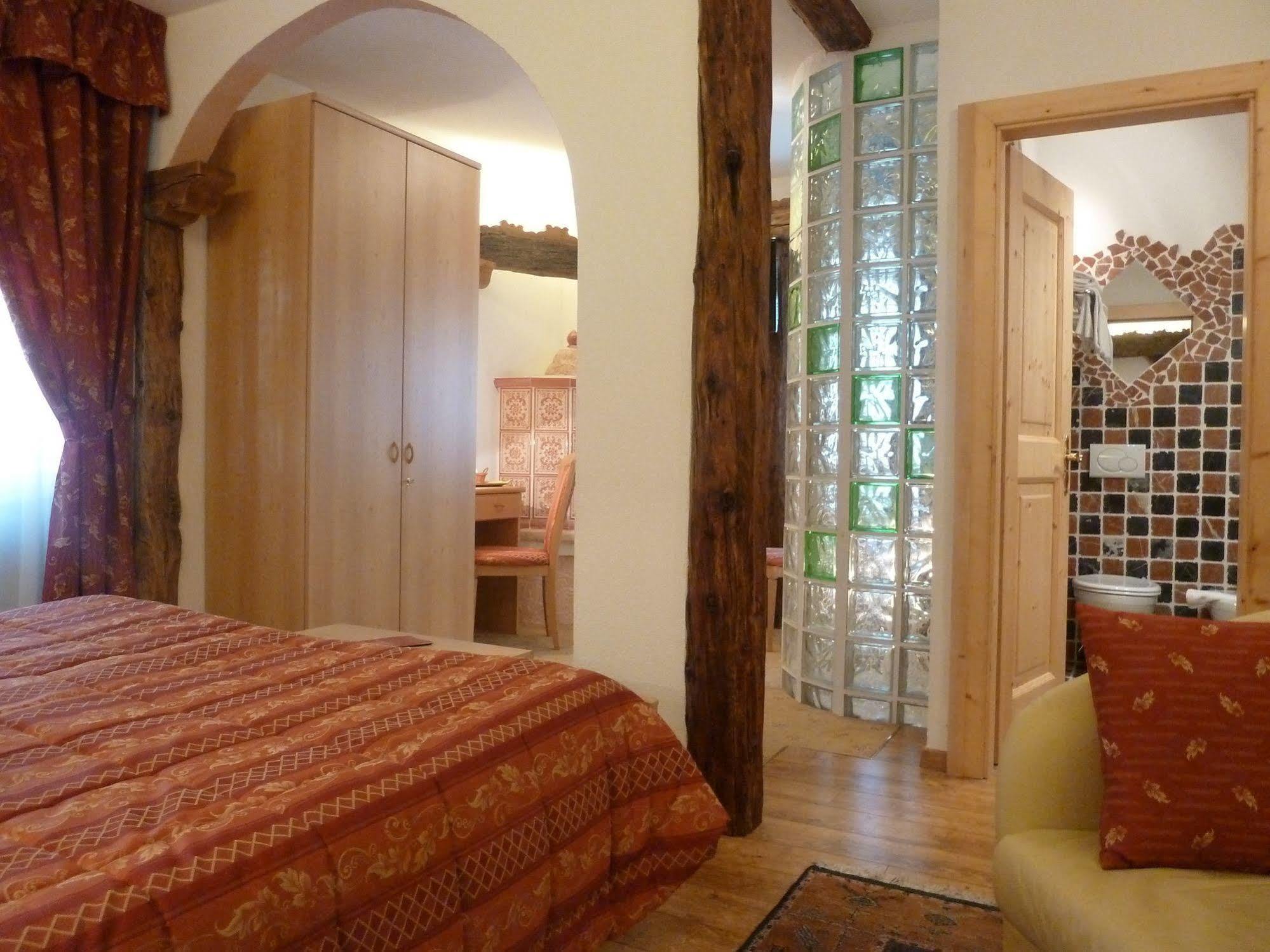 Hotel Ancora Castello-Molina di Fiemme Eksteriør bilde